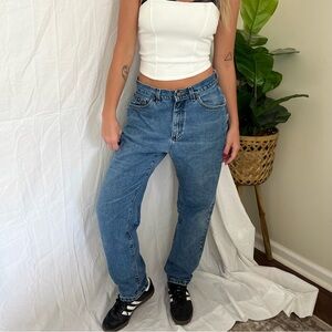 Vintage Lee Medium Wash Tapered Mom Jeans